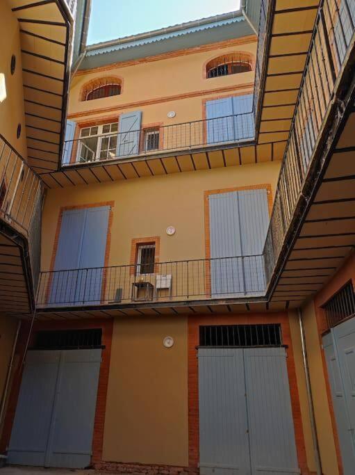 Cocon De Charline - Charme Et Elegance Dans Le Centre Apartment Montauban Bagian luar foto